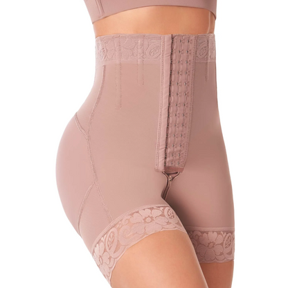 Stahovací šortky s vysokým pasem a butt lifterem Hourglass